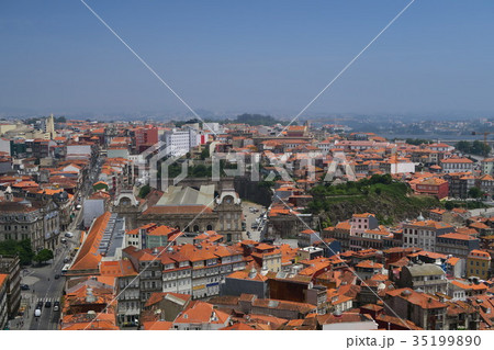 クレリゴス教会の塔から撮影したポルトの街 35199890