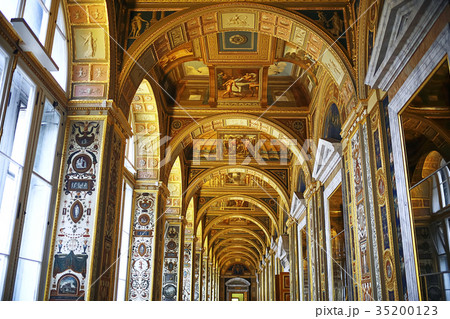 Luxury Interior in the Peterhof Luxury Interior in the Peterhof 35200123
