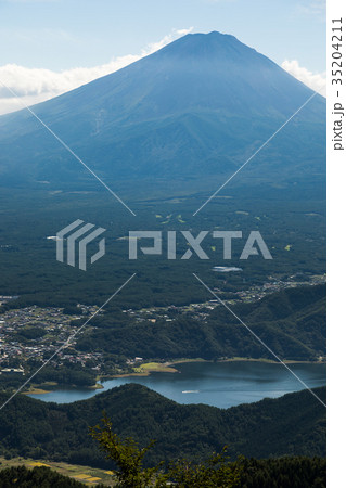 富士山 河口湖町 街並み 新道峠 富士山 河口湖町 街並み 新道峠 35204211