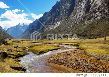 Cordillera Cordillera 35207414