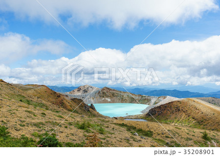 草津白根山・湯釜 35208901