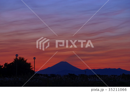 夕焼けの富士山 夕焼けの富士山 35211066