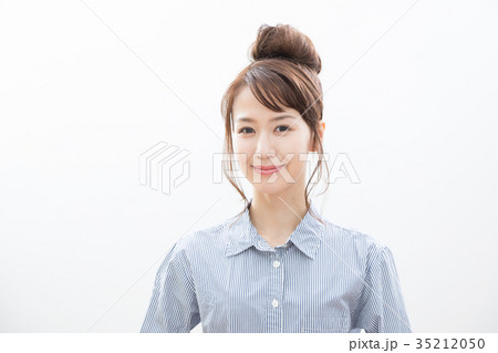 若い女性 35212050