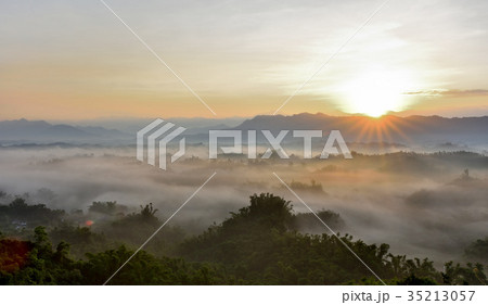 日の出 朝焼け 朝日 35213057