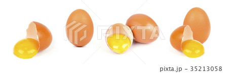 Chicken eggs isolated on white background 35213058