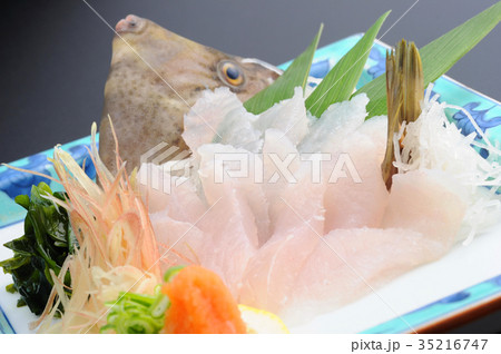 かわはぎの刺身　活け造り 35216747