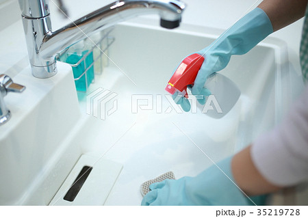 漂白剤 (洗剤 キッチン 台所 シンク 綺麗 清潔 掃除 清掃 家事 主婦 水回り 顔なし パーツ) 35219728