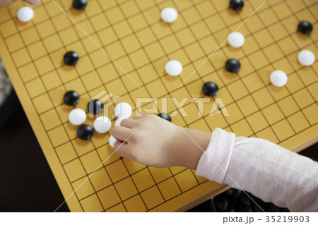 囲碁 碁石 碁盤 35219903