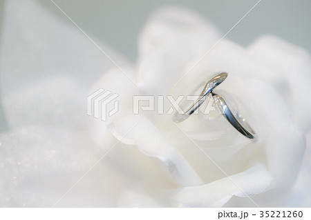バラのリングピロー 結婚指輪  35221260