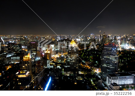 The beautiful landscape of Bangkok at night. 35222256