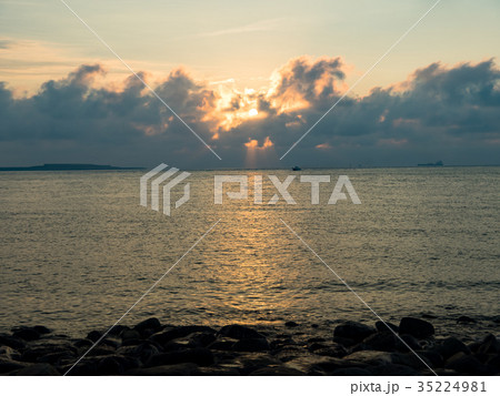 ビーチ 浜辺 渚 35224981