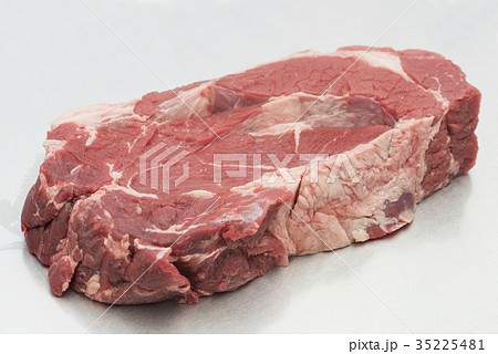 生のステーキ用牛肉 35225481