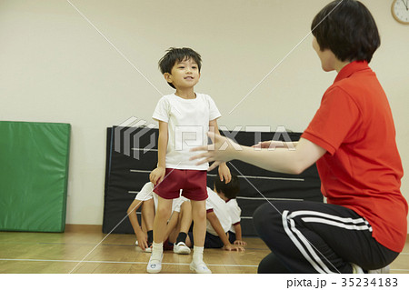 体操教室 子供 指導 姿勢 ポーズ 体操教室 子供 指導 姿勢 ポーズ 35234183