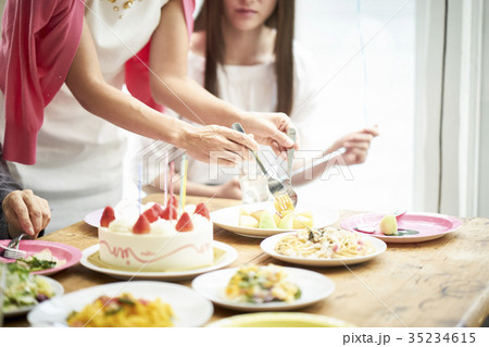 家族のお祝い 家族のお祝い 35234615