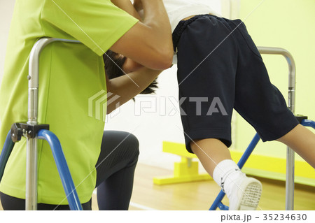 体操教室　鉄棒　キッズ 35234630