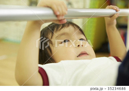 体操教室　鉄棒　キッズ 35234686