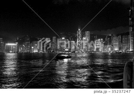 香港　摩天楼　モノクロイメージ 35237247