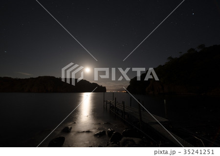 満月の海 35241251