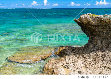 《沖縄県》奥武島・竜宮神 35242152