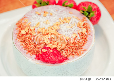 Detox superfoods breakfast bowl. Detox superfoods breakfast bowl. 35242363