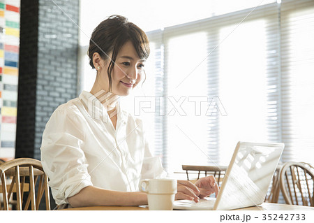 ノマドワーカー 35242733