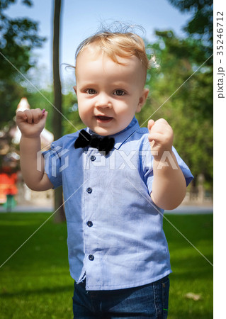 baby walking in the park baby walking in the park 35246712