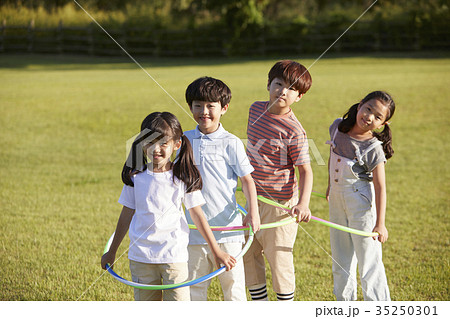 少女 少年 子供 35250301