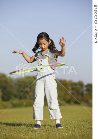 少女 屋外 室外 35250329