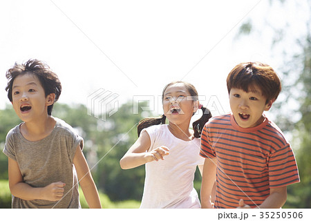 ランニング 走り 走る 35250506