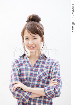 若い女性 どや顔 若い女性 どや顔 35256811