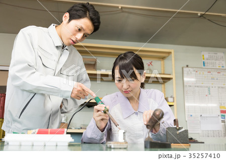 工場 はんだ付け 工場 はんだ付け 35257410