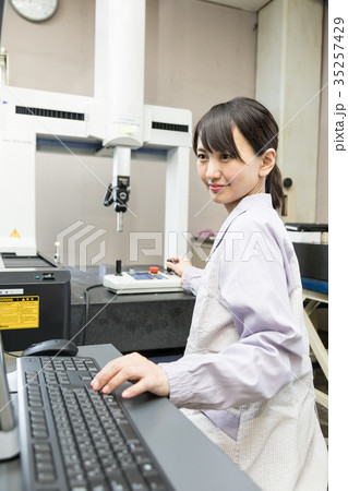 工場 測定 三次元測定機 品質管理 検査 分析 工場 測定 三次元測定機 品質管理 検査 分析 35257429