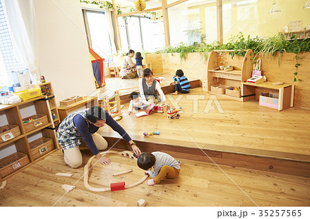企業内保育 企業内保育 35257565