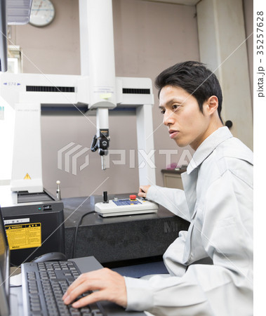 工場 測定 三次元測定機 品質管理 検査 分析 工場 測定 三次元測定機 品質管理 検査 分析 35257628