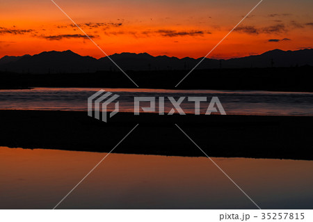 鈴鹿川の夕日 35257815