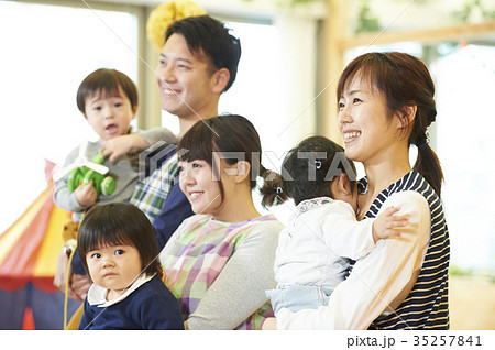 企業内保育 企業内保育 35257841
