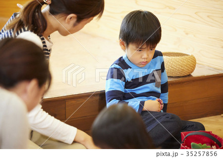 企業内保育 企業内保育 35257856