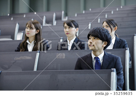 ビジネス　新人　セミナー　就活　　会社説明会　研修　入社式 35259635