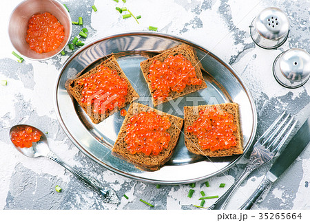 bread with red salmon caviar bread with red salmon caviar 35265664