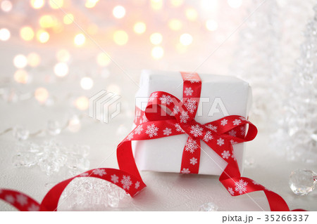 クリスマスプレゼント 35266337