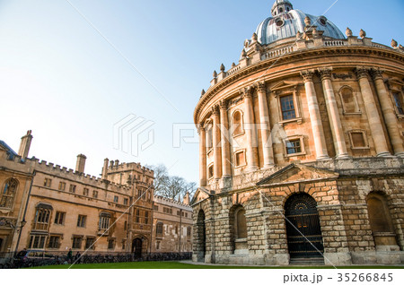 Radcliffe Camera - Oxford - UK Radcliffe Camera - Oxford - UK 35266845