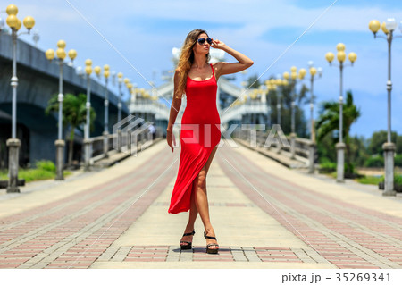 Young Woman Posing on The Sarasin Bridge 35269341