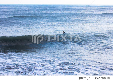 波 振る ウェイブ 35270016