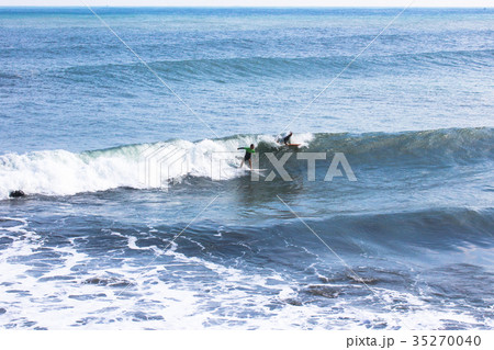 波 振る ウェイブ 35270040