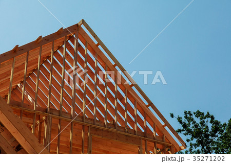 Construction and Roof in progress to new house Construction and Roof in progress to new house 35271202