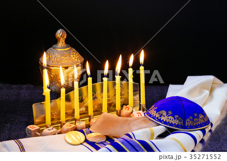 Jewish holiday hannukah symbols - menorah 35271552