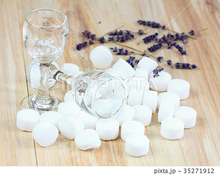 Pile of softener salt pellets 35271912
