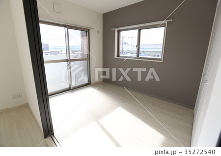 マンションの一室 マンションの一室 35272540