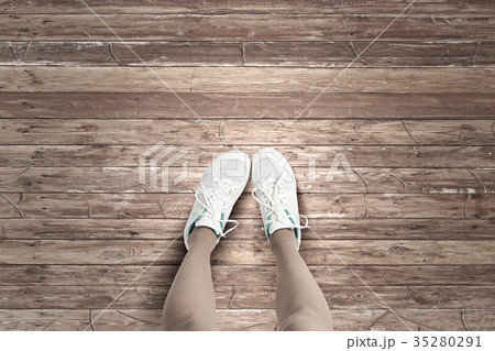 In sport shoes In sport shoes 35280291