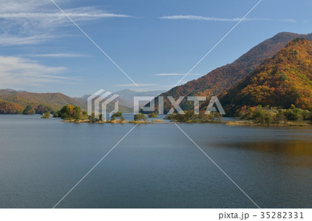 裏磐梯 秋の秋元湖 裏磐梯 秋の秋元湖 35282331
